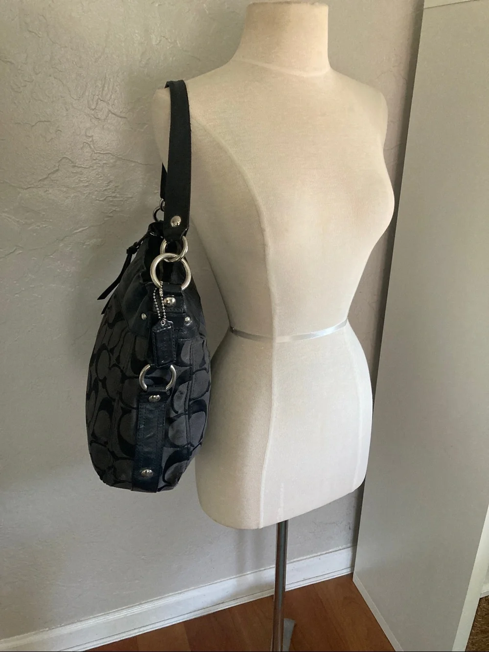 Coach Signature Zoe Vintage Hobo Signature Shoulder Bag